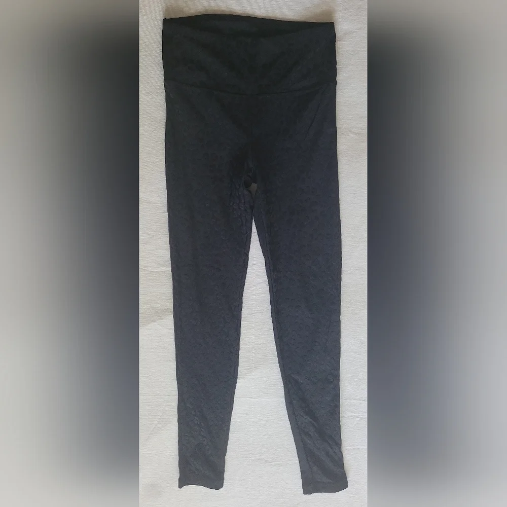 Mono B S Small Leopard Textured Print Leggings - Picture 3 of 6